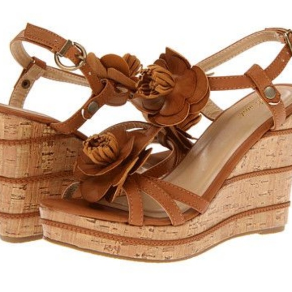 Wanted Shoes - Wanted wedge flower heels